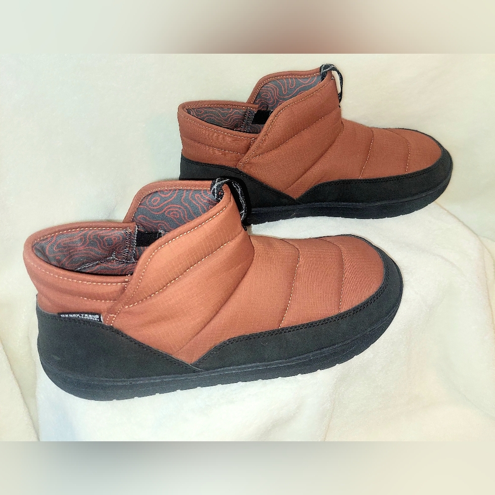 Ozark Trail Men's Black and Tan Quilted Boots